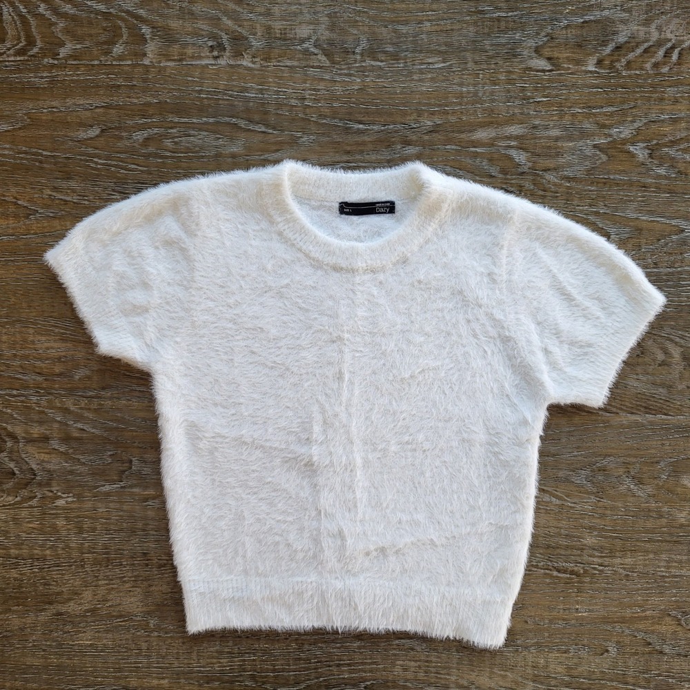 Dazy White Eyelash Knit Short Sleeve Fuzzy Sweater Size L Crew Neck